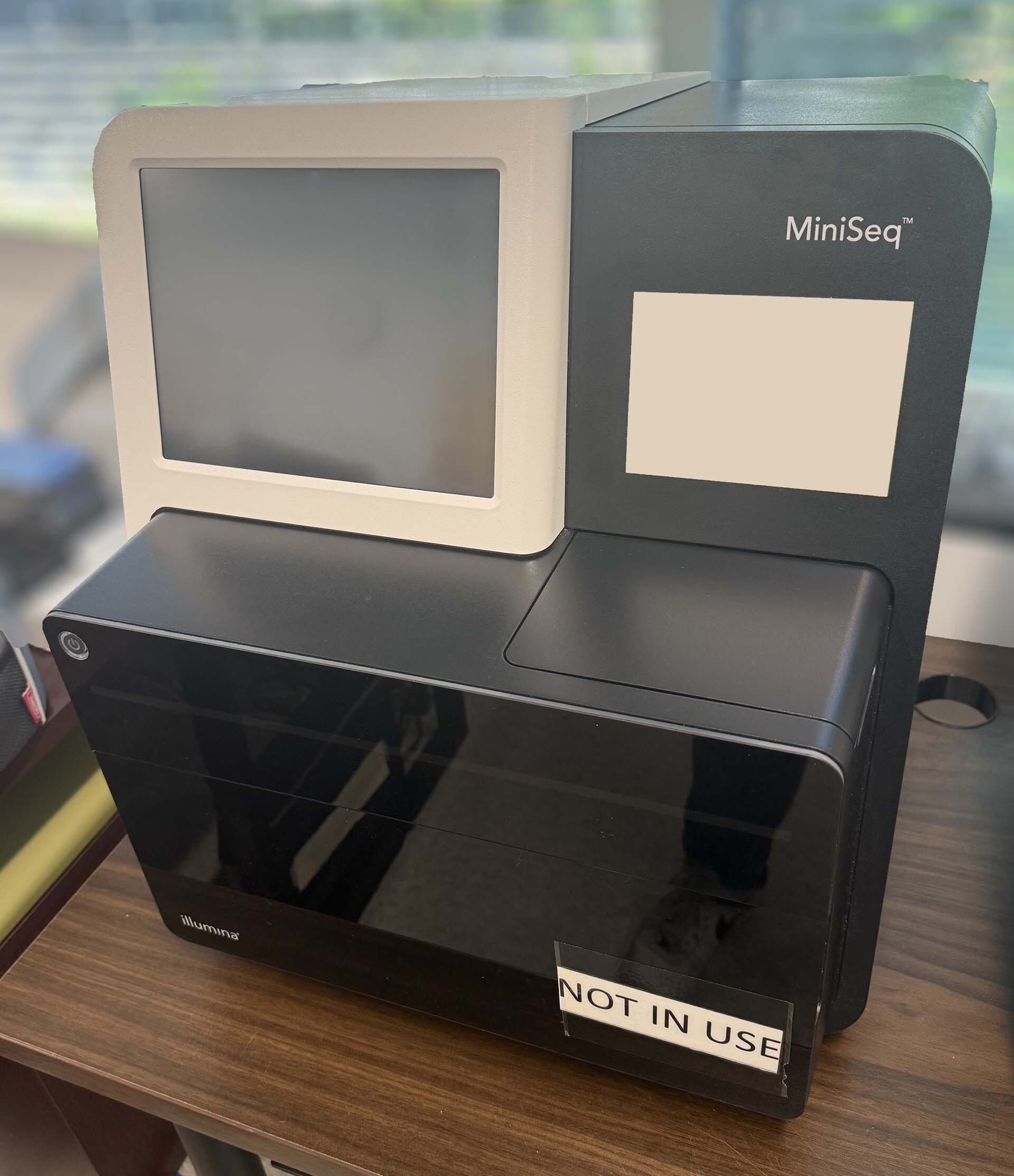 圖為 已使用的 ILLUMINA MiniSeq 待售