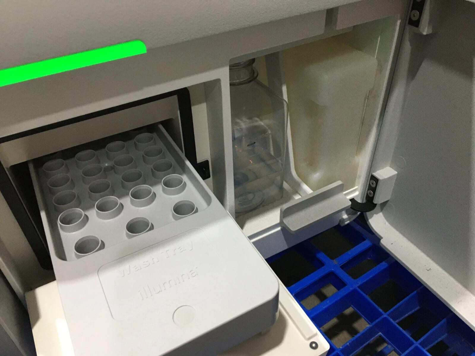 사진 사용됨 ILLUMINA MiSeq DX 판매용