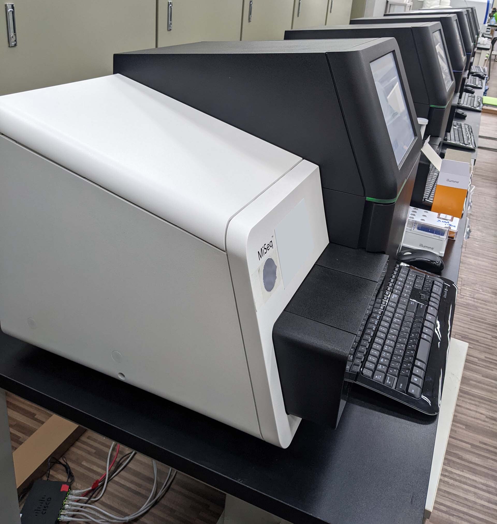 Foto Verwendet ILLUMINA MiSeq Zum Verkauf