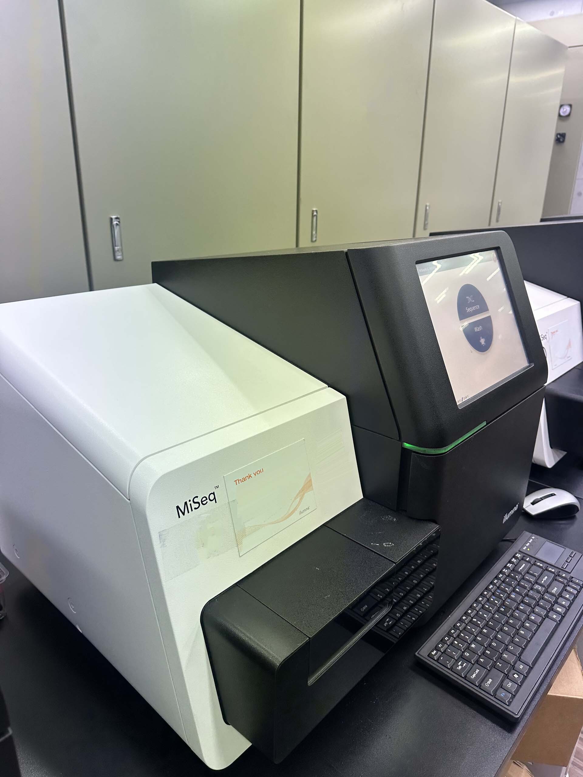 圖為 已使用的 ILLUMINA MiSeq 待售