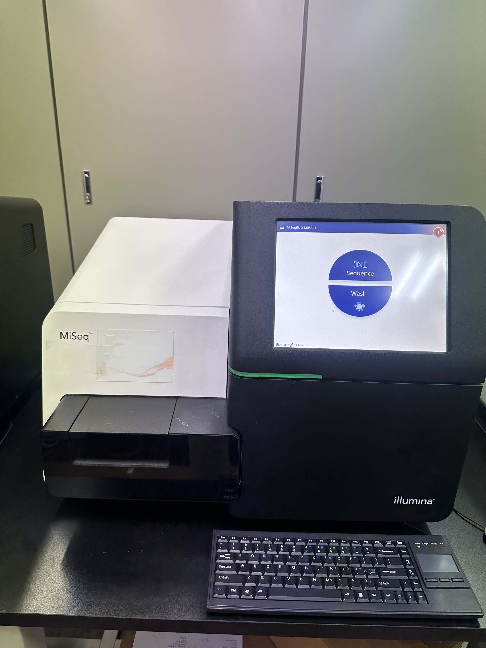 圖為 已使用的 ILLUMINA MiSeq 待售