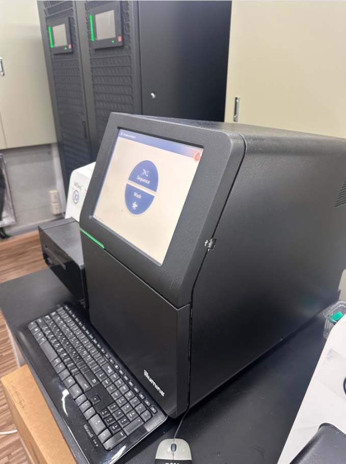 图为 已使用的 ILLUMINA MiSeq 待售
