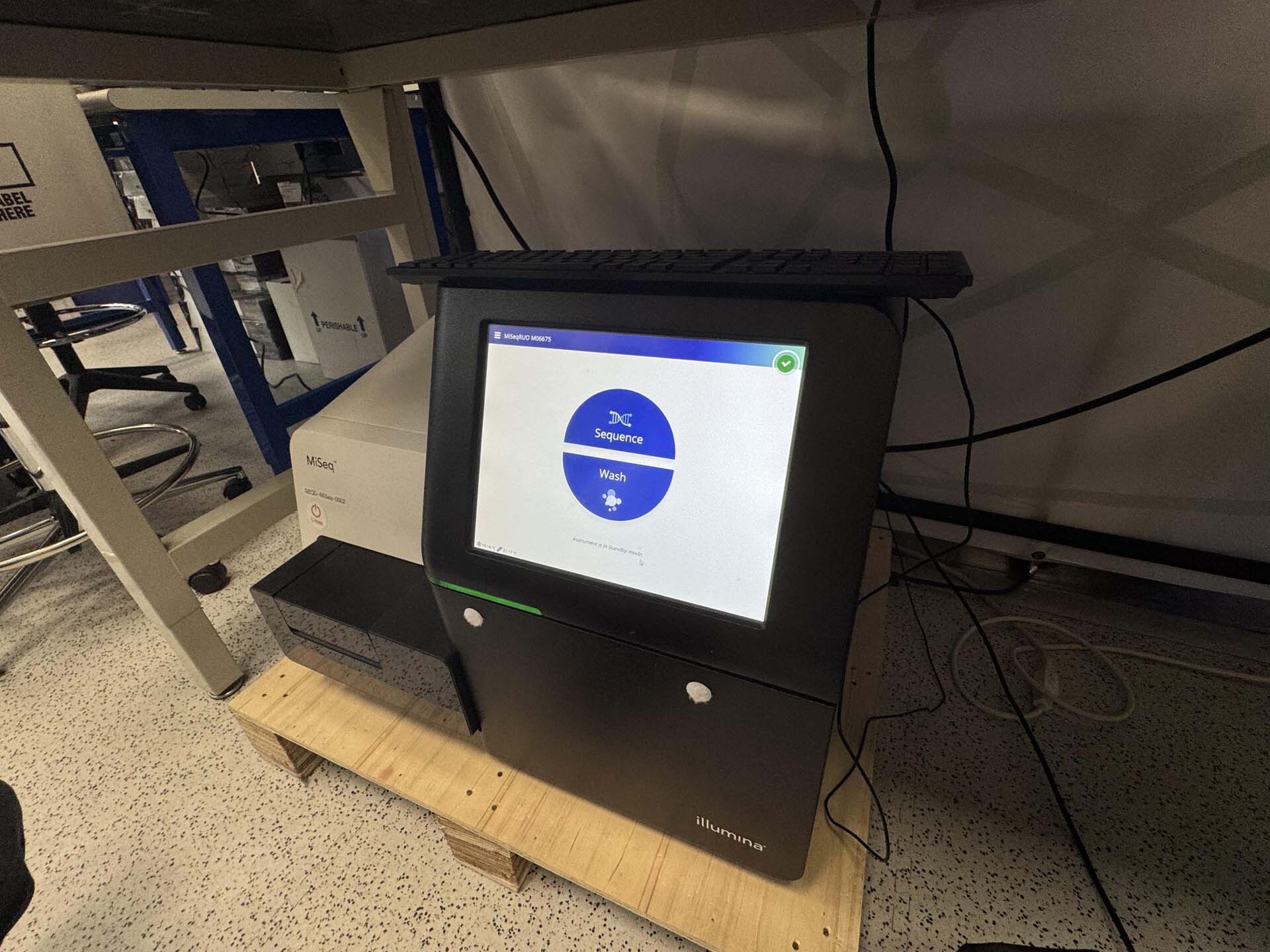 Foto Verwendet ILLUMINA MiSeq Zum Verkauf