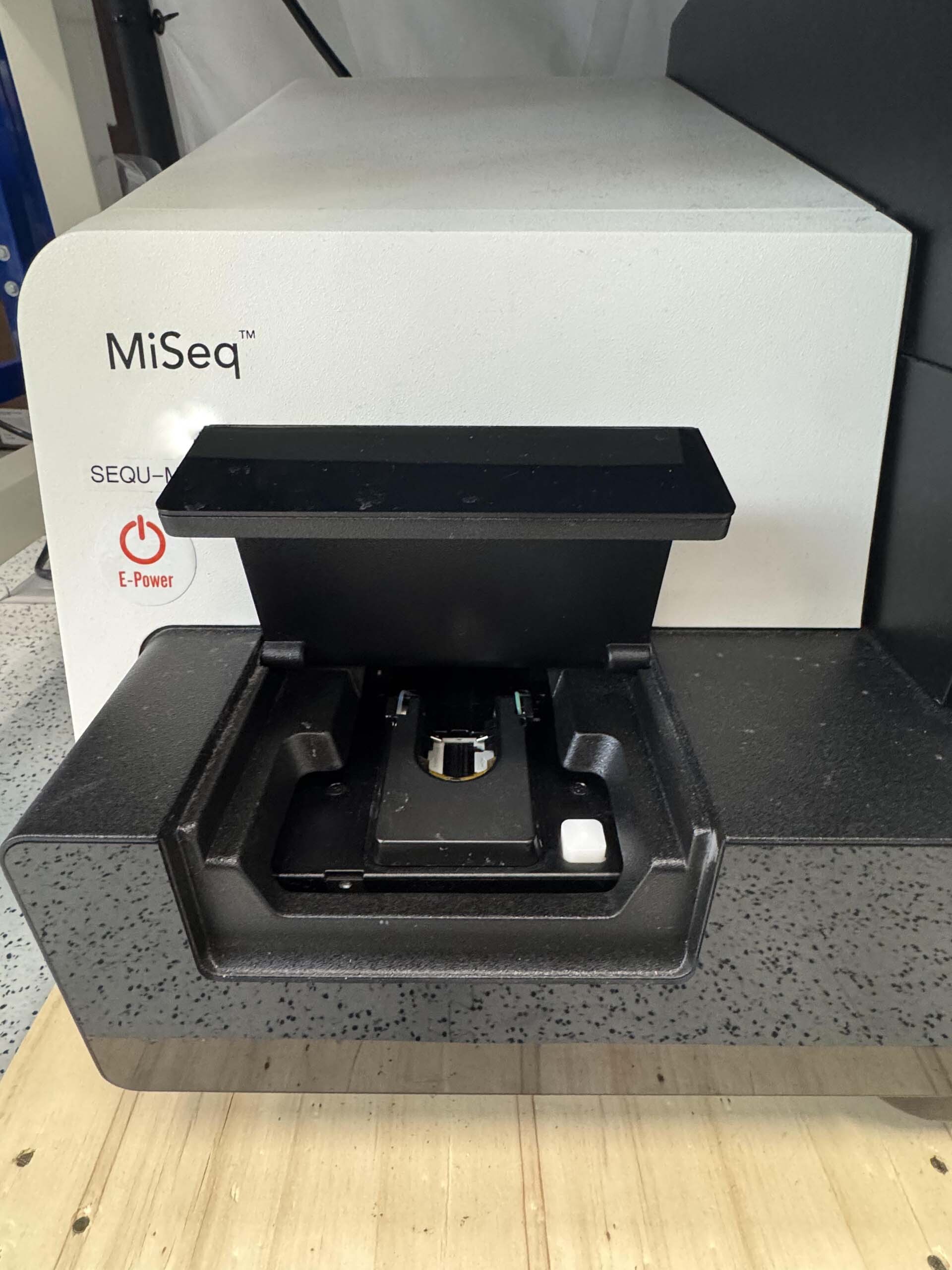 Foto Verwendet ILLUMINA MiSeq Zum Verkauf