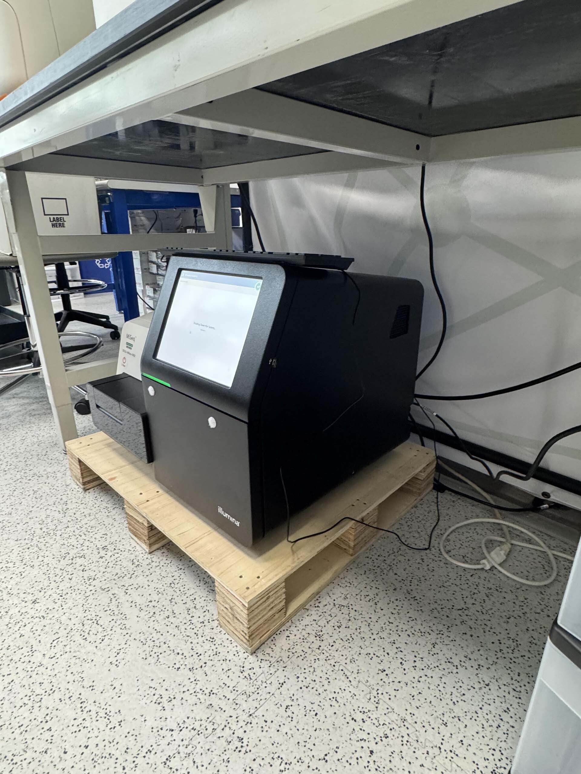 Foto Verwendet ILLUMINA MiSeq Zum Verkauf