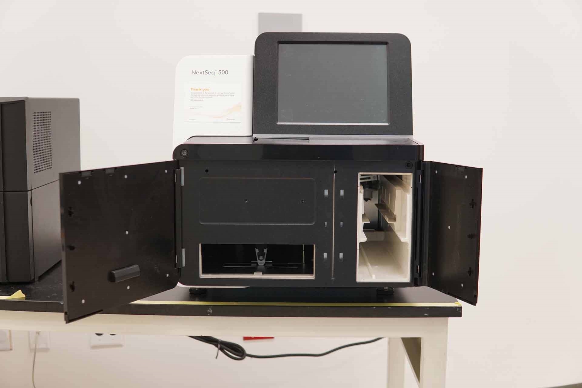 Photo Used ILLUMINA NextSeq 500 For Sale