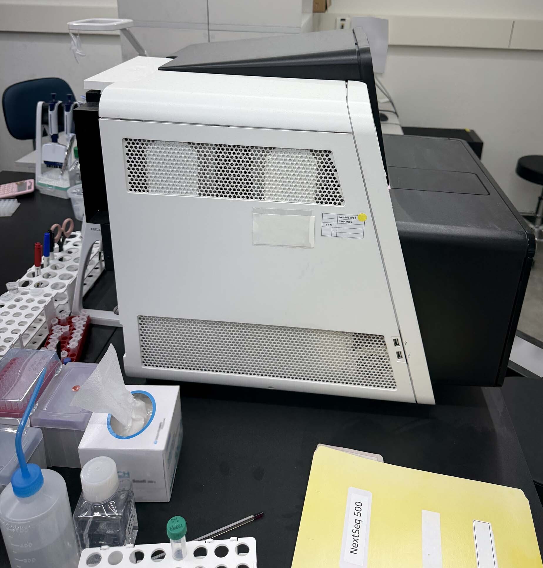 Foto Verwendet ILLUMINA NextSeq 500 Zum Verkauf