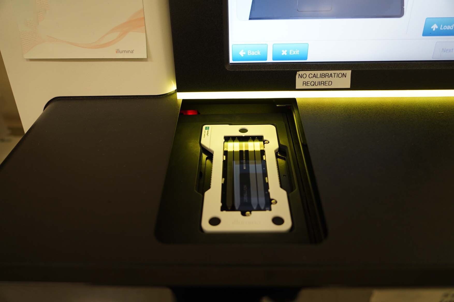 Foto Verwendet ILLUMINA NextSeq 550 Zum Verkauf