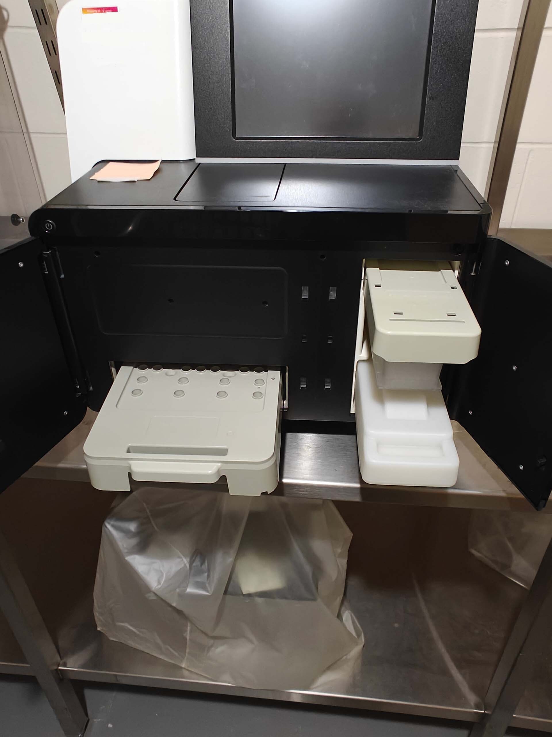 Foto Verwendet ILLUMINA NextSeq 550 Zum Verkauf