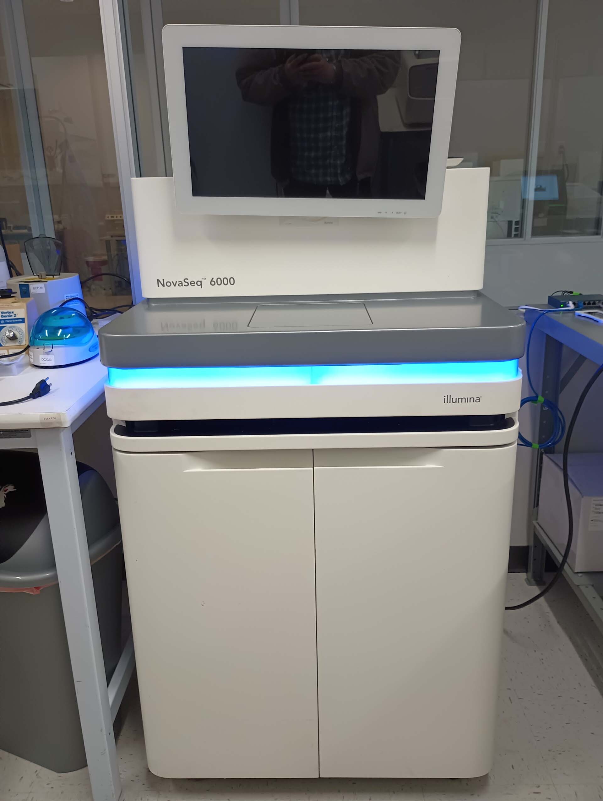 フォト（写真） 使用される ILLUMINA NovaSeq 6000 販売のために