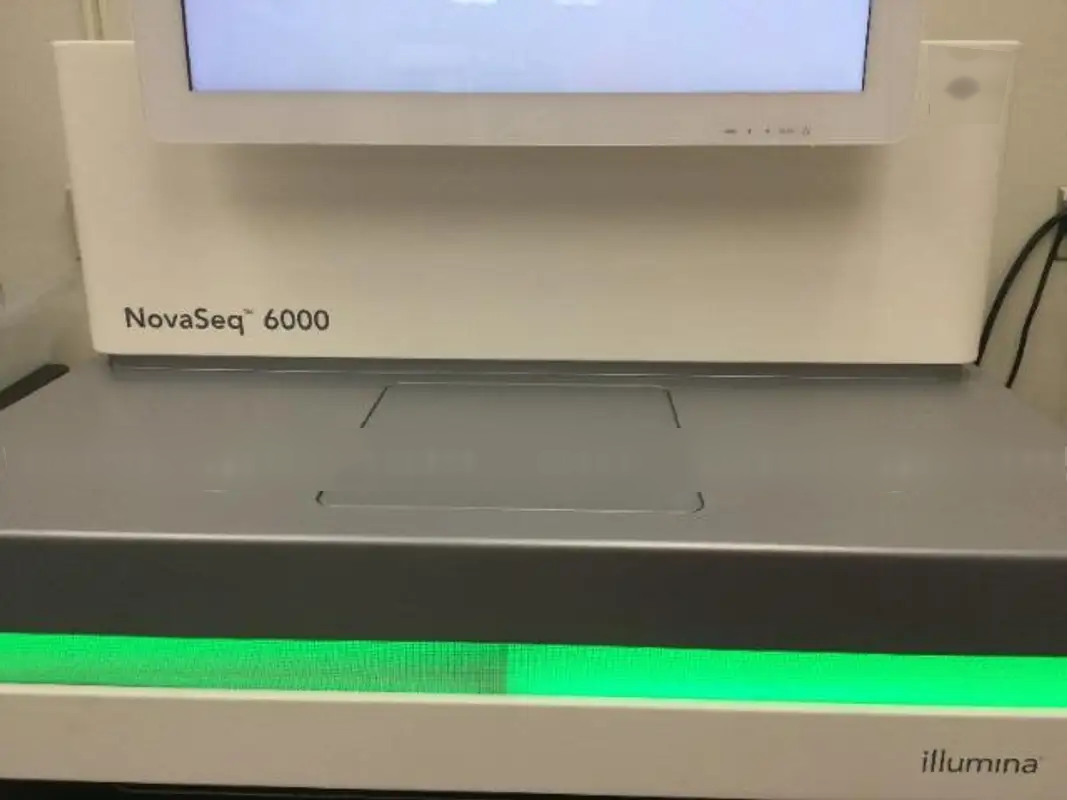 Photo Utilisé ILLUMINA NovaSeq 6000 À vendre