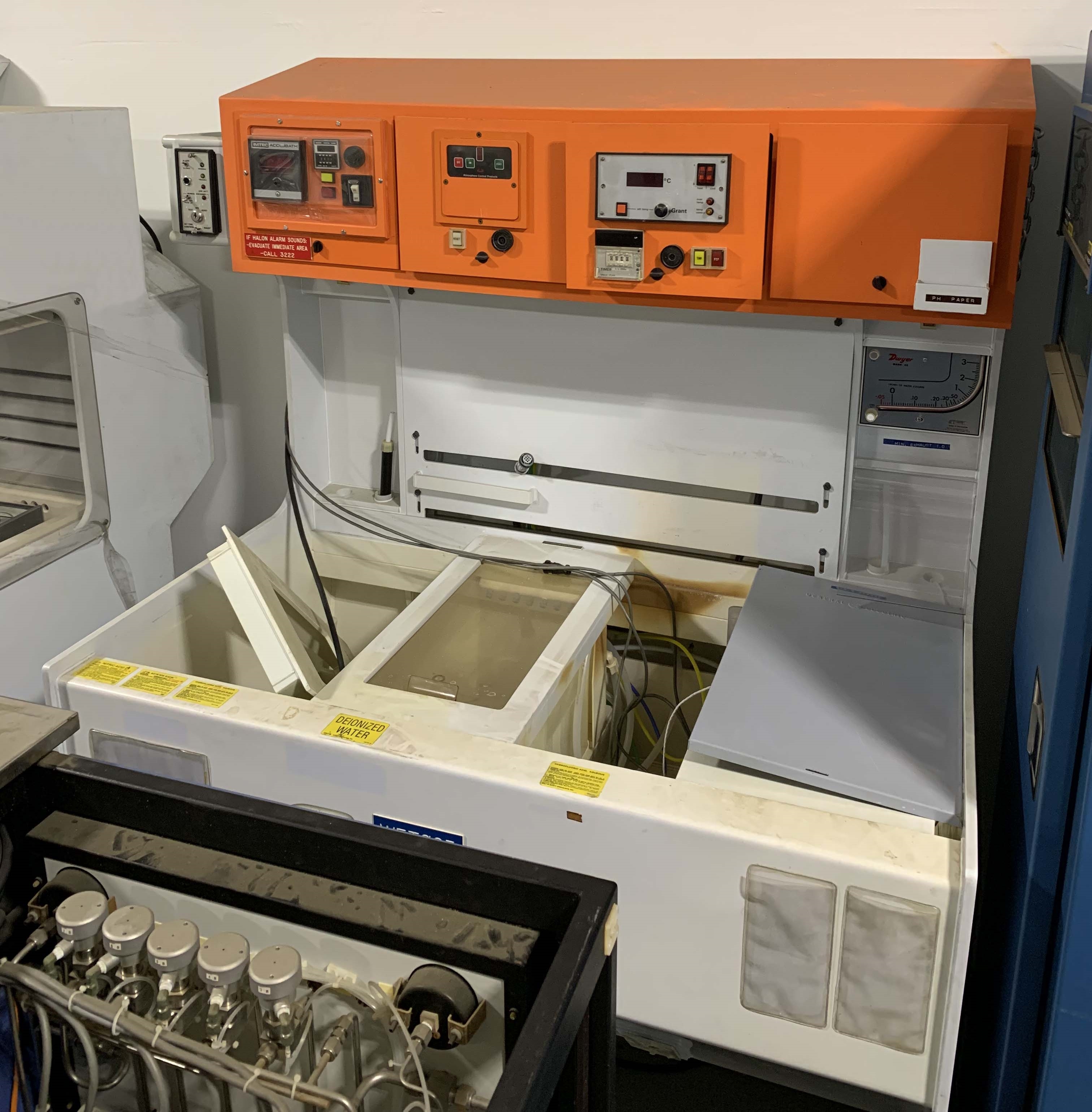 Photo Used IMTEC ACCULINE Accubath For Sale