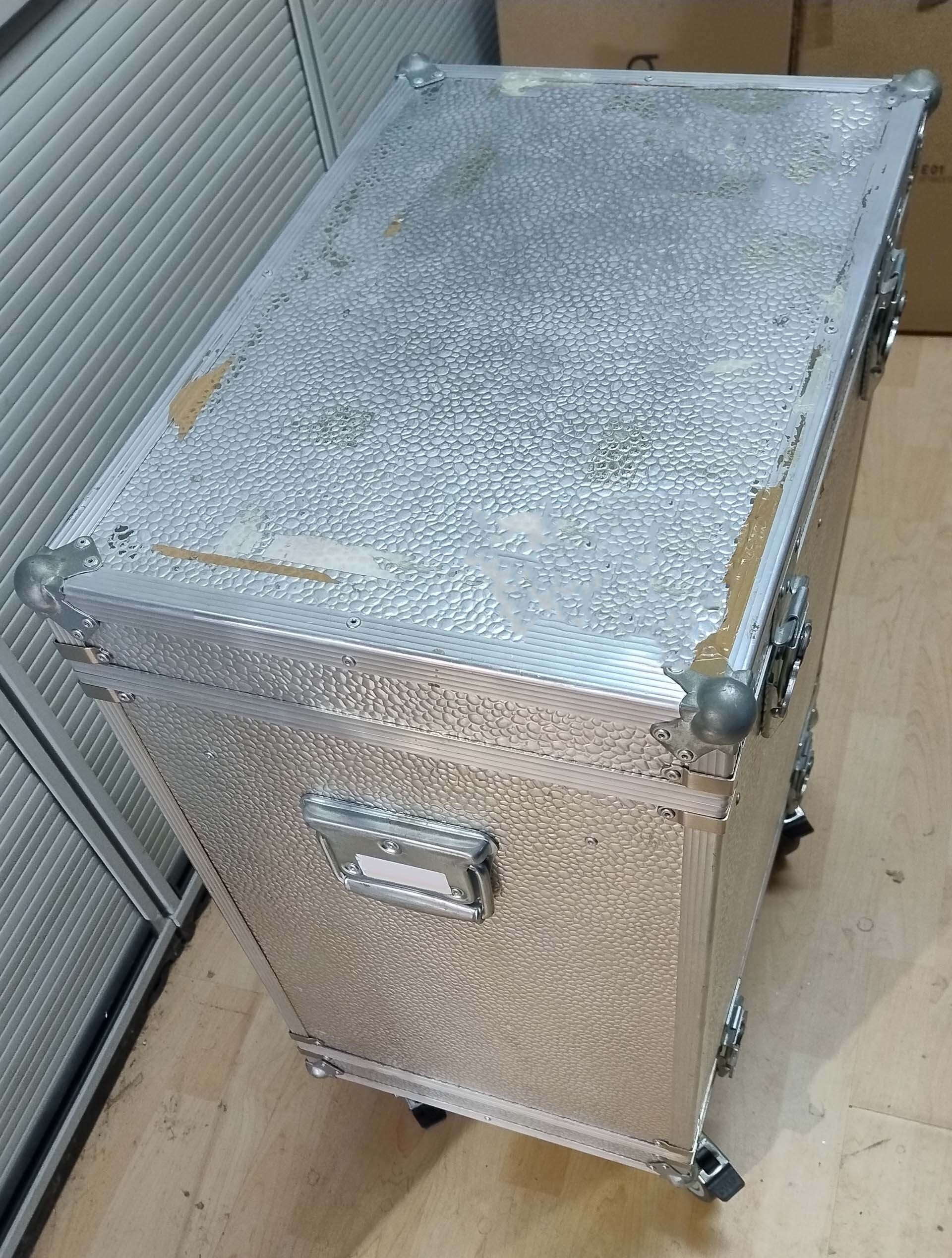 圖為 已使用的 INFICON UL 200 待售