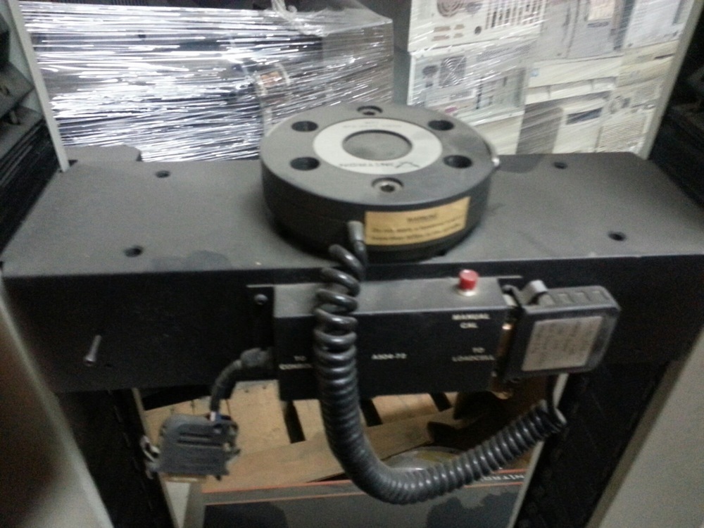 Photo Used INSTRON 4201 For Sale