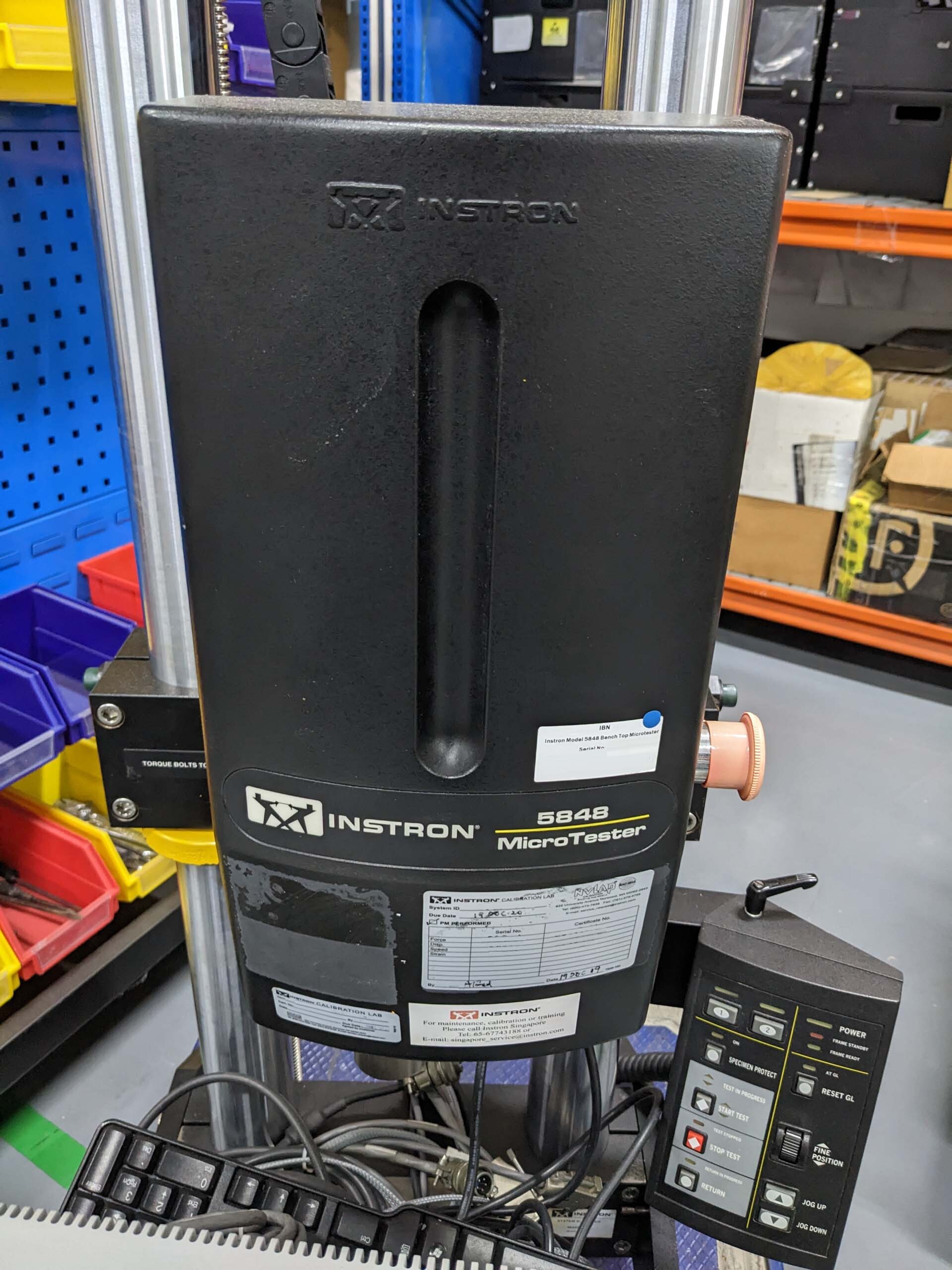 INSTRON 5848 실험실 장비 & 액세서리 판매 가격 #293660099에 사용됨 > CAE에서 구매