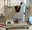 INSTRON 9050