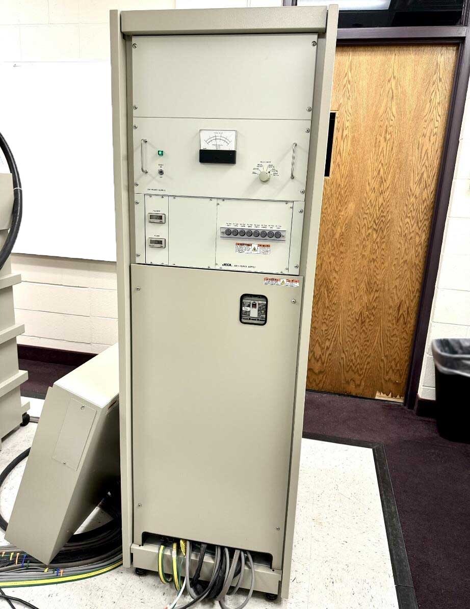 Photo Used JEOL 2100 LaB6 For Sale