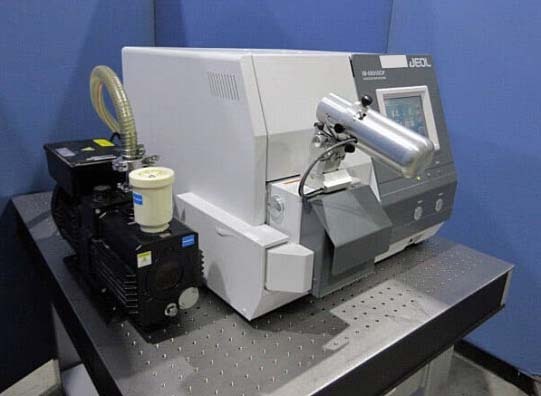Photo Used JEOL IB-09010CP For Sale