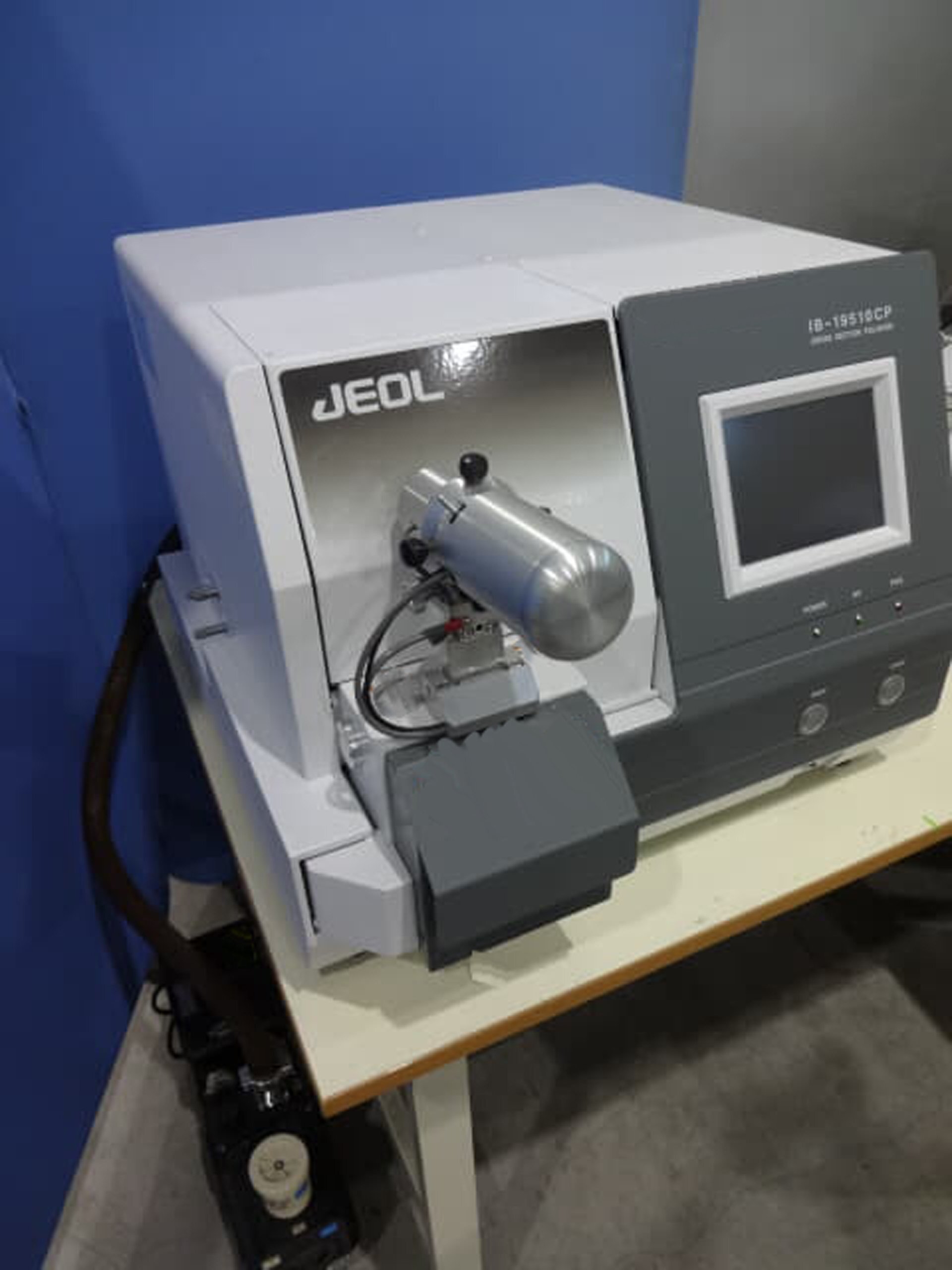 圖為 已使用的 JEOL IB-19510CP 待售