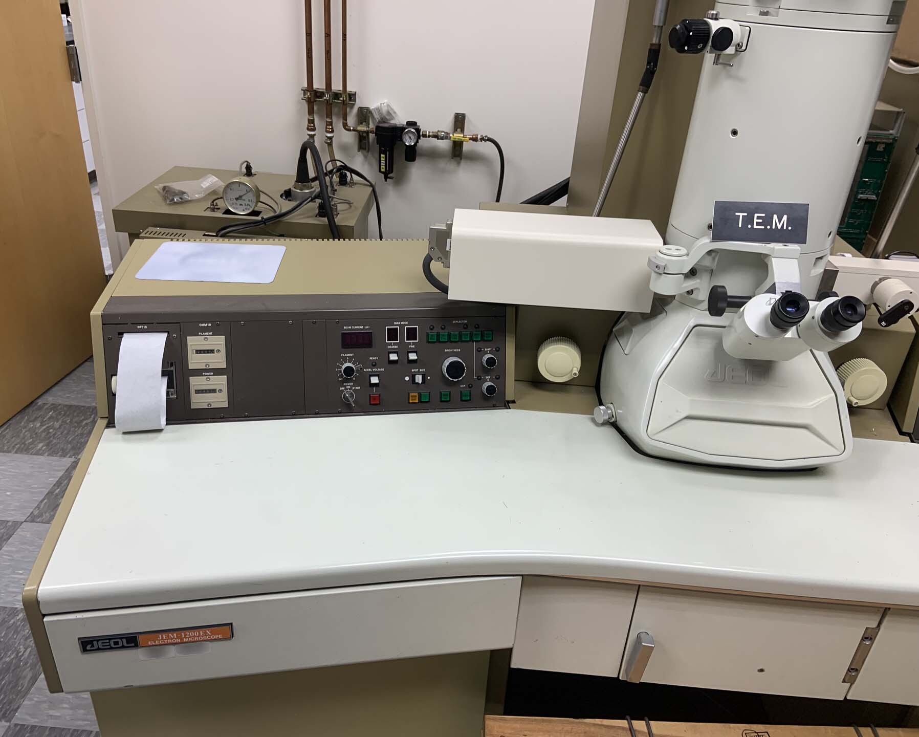 图为 已使用的 JEOL JEM 1200EX 待售
