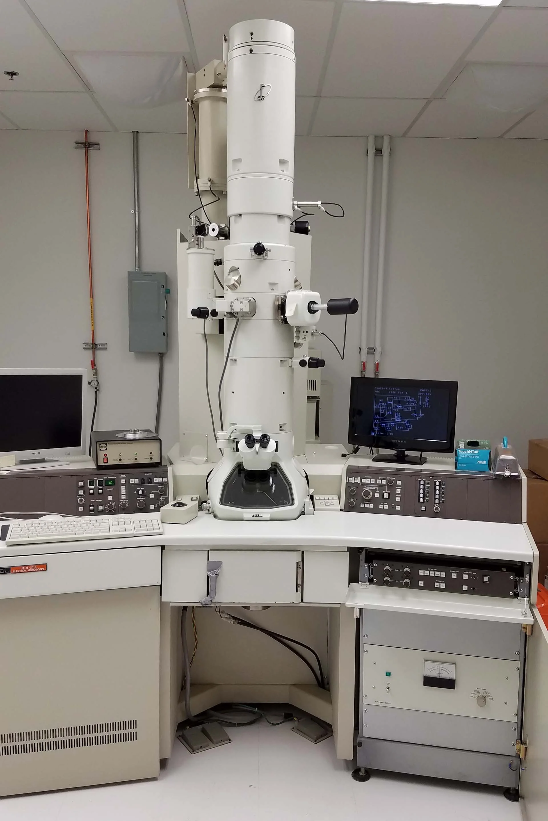 Microscope électronique à balayage JEOL - Institut de Recherche en