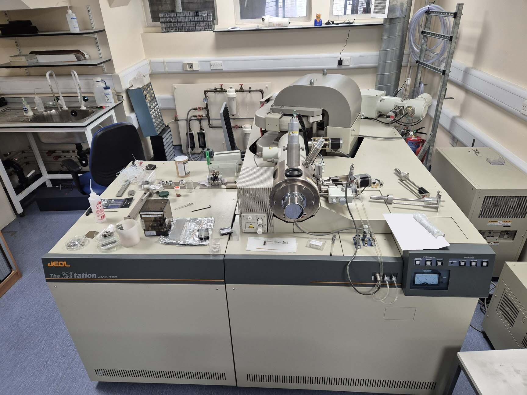 Foto Verwendet JEOL JMS-700 Zum Verkauf