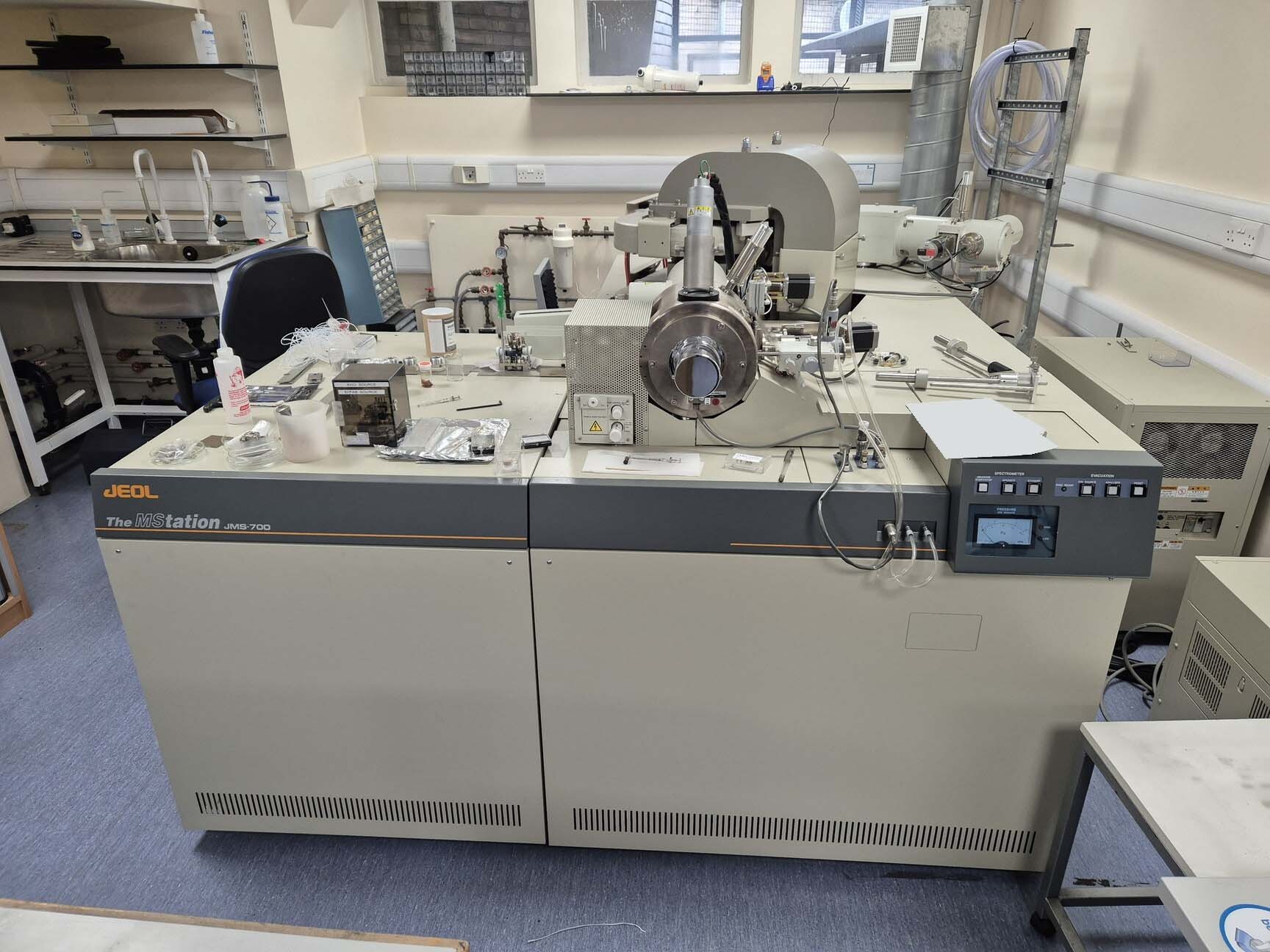 Foto Verwendet JEOL JMS-700 Zum Verkauf