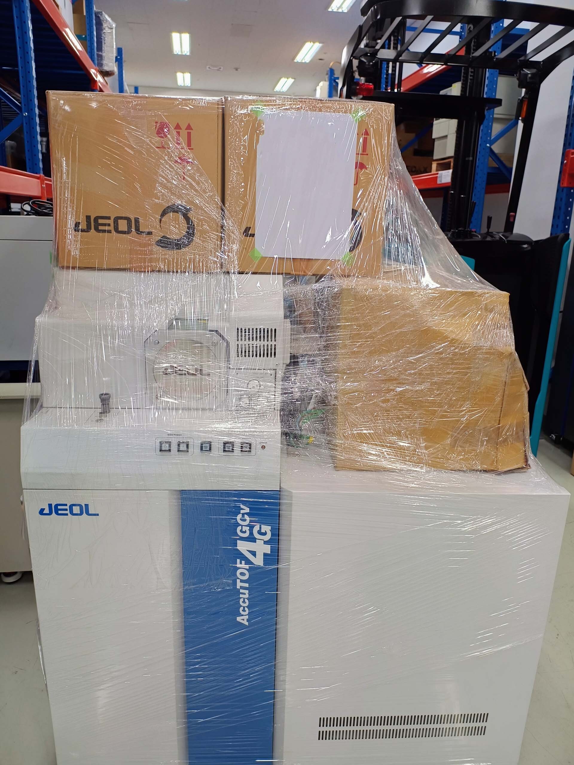 Photo Used JEOL JMS-T100GCV For Sale