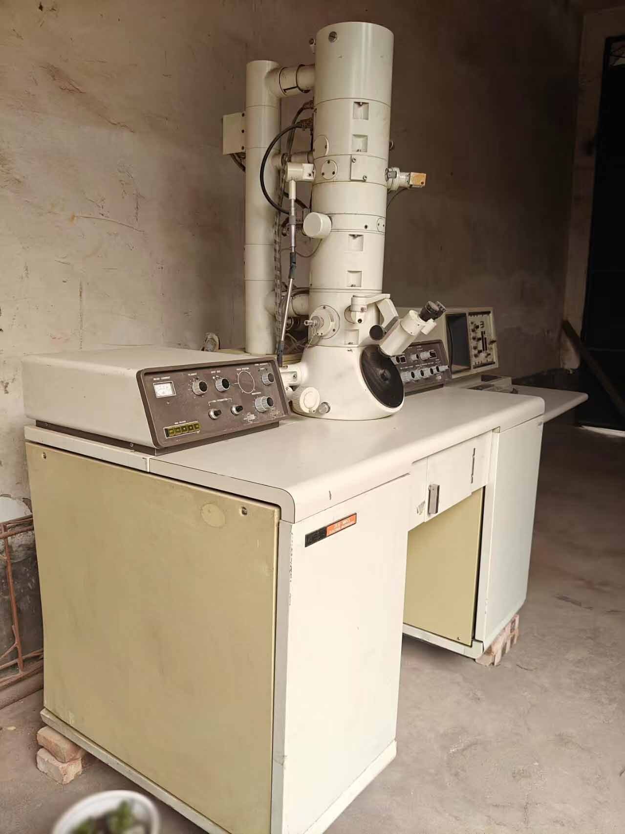 图为 已使用的 JEOL JSM-100SX 待售