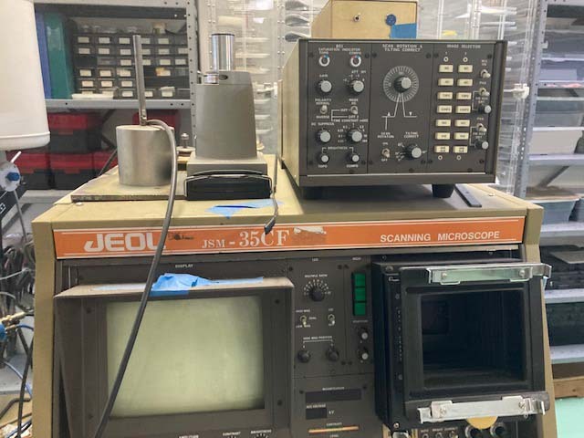 Photo Used JEOL JSM 35CF For Sale