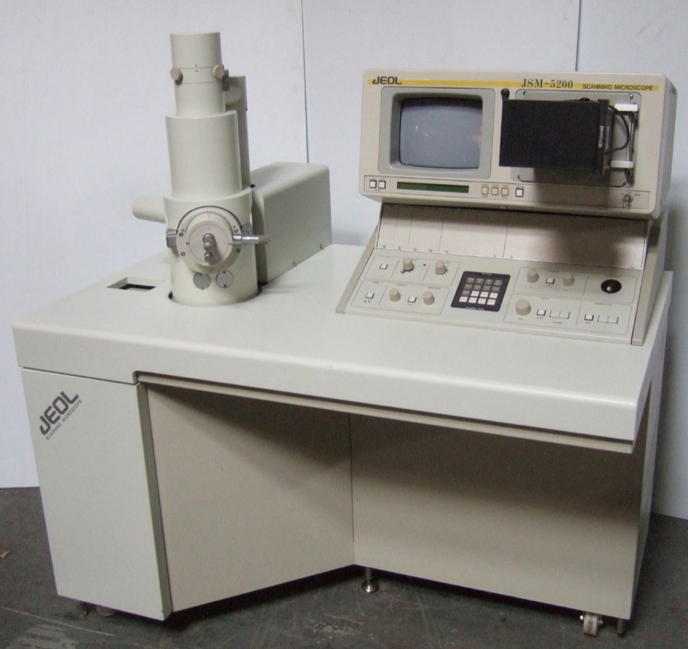 Photo Used JEOL JSM 5200 For Sale