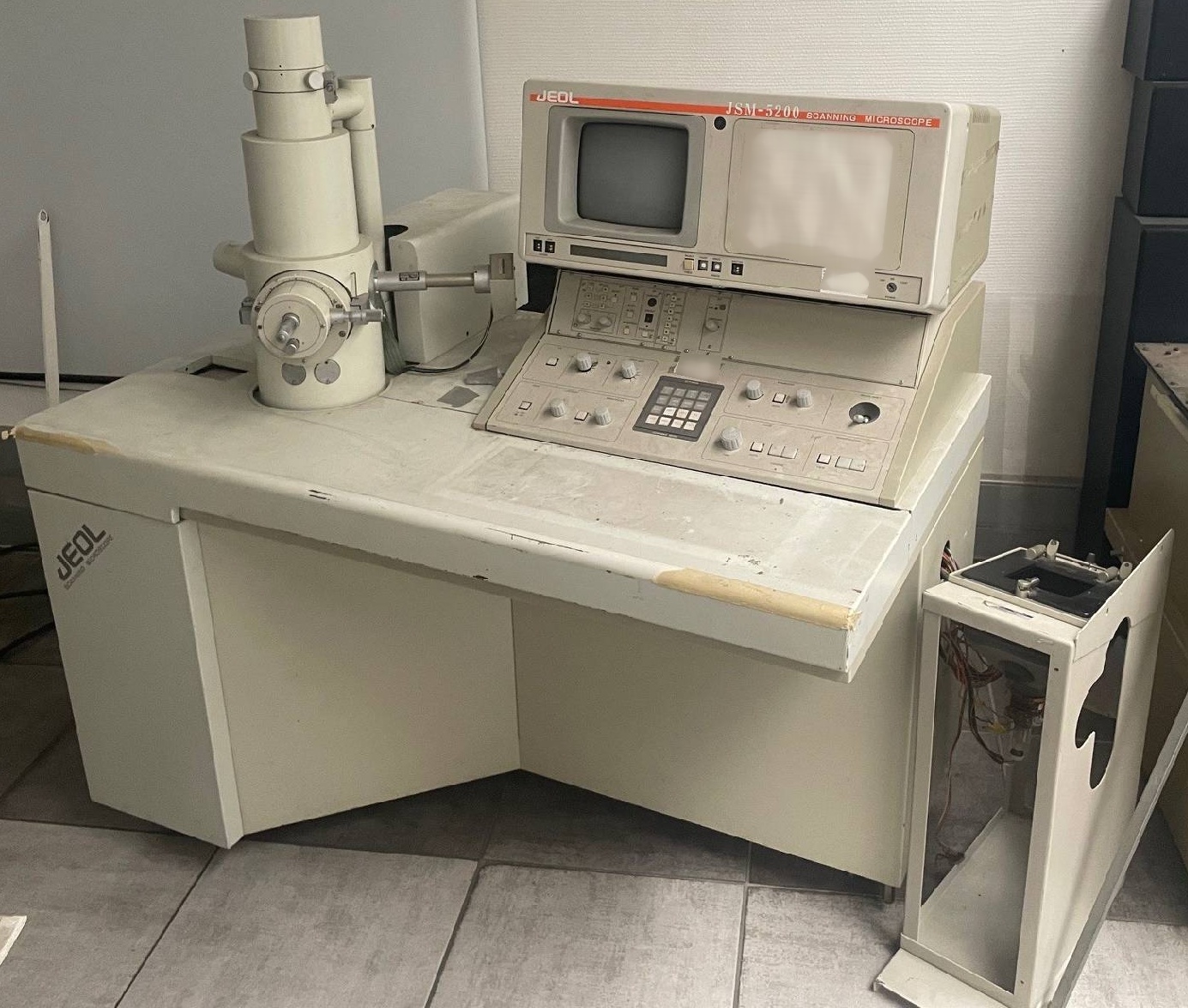圖為 已使用的 JEOL JSM 5200 待售
