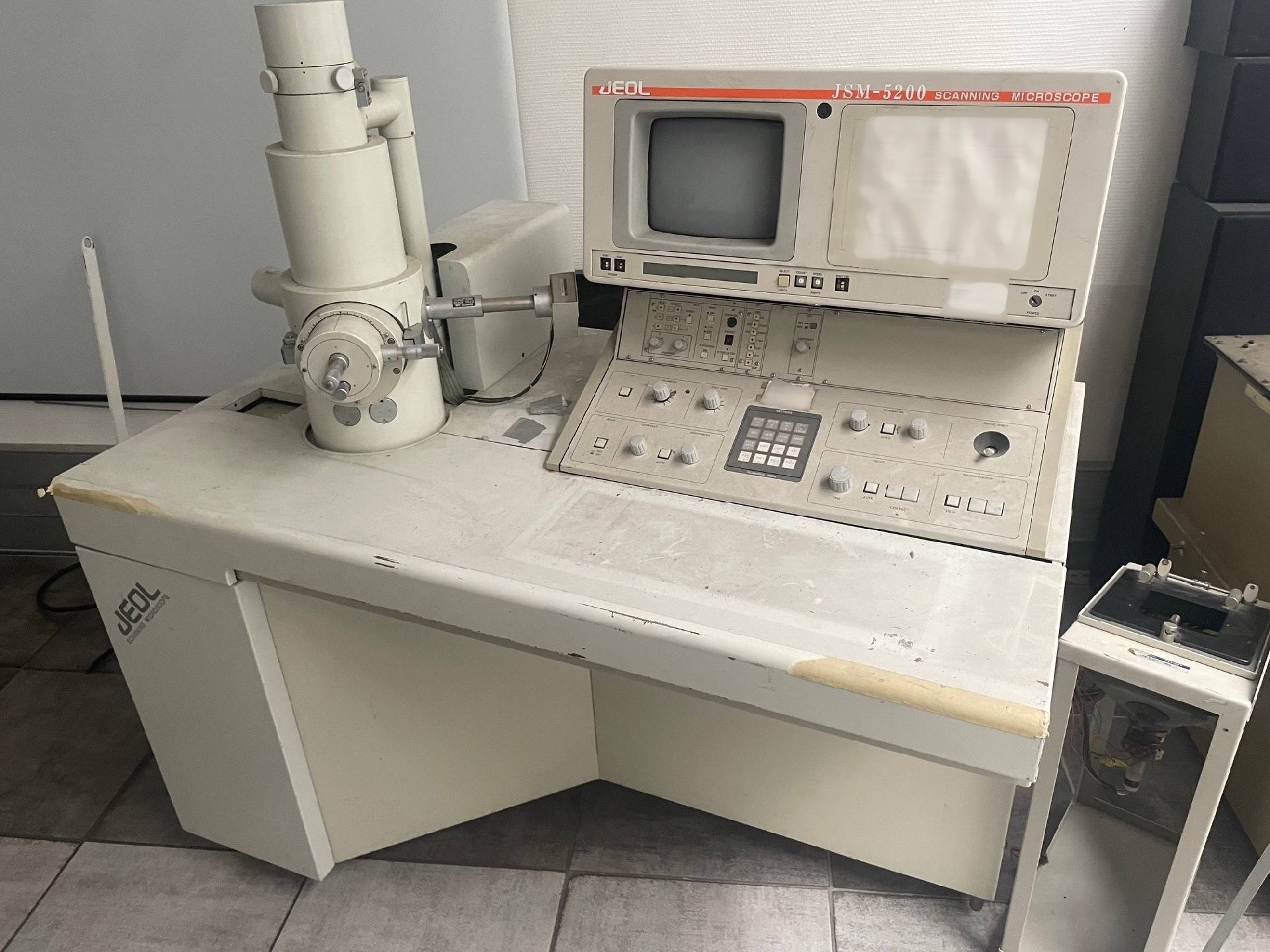 圖為 已使用的 JEOL JSM 5200 待售