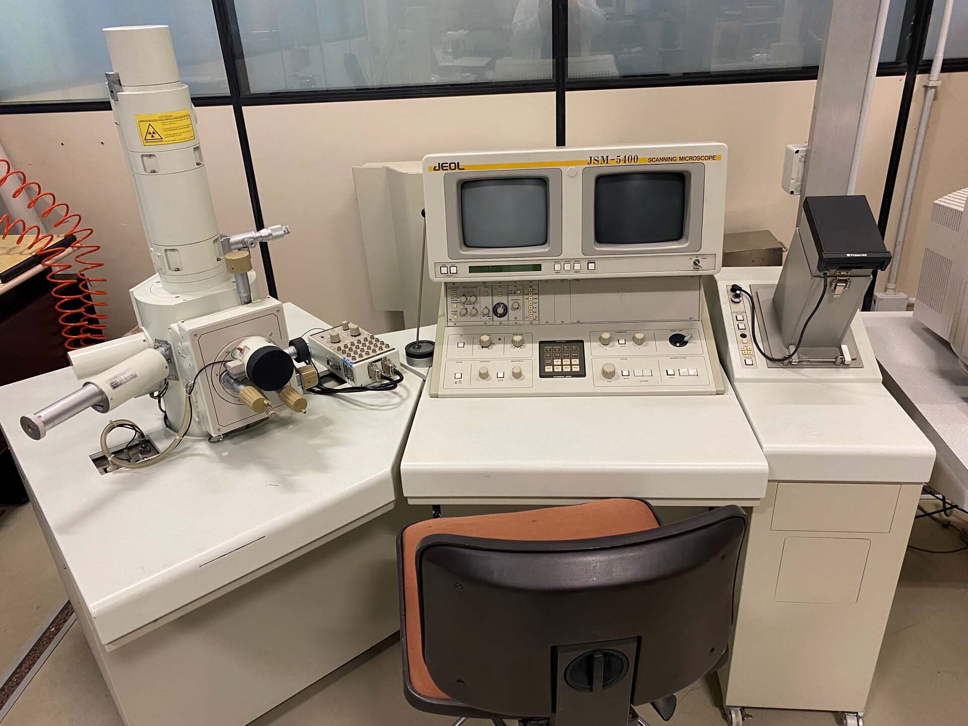 圖為 已使用的 JEOL JSM 5400 待售