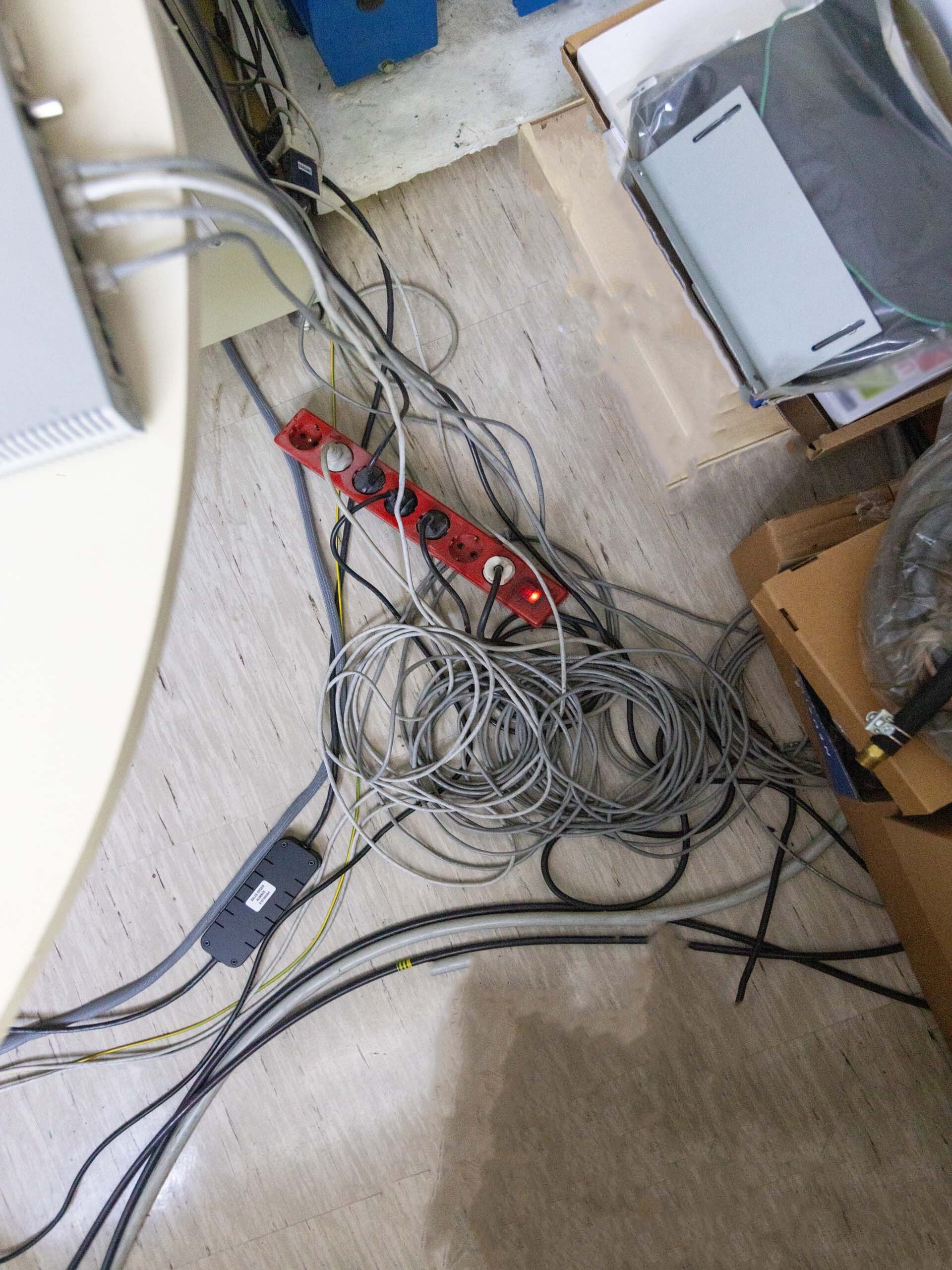 圖為 已使用的 JEOL JSM 5500LV 待售