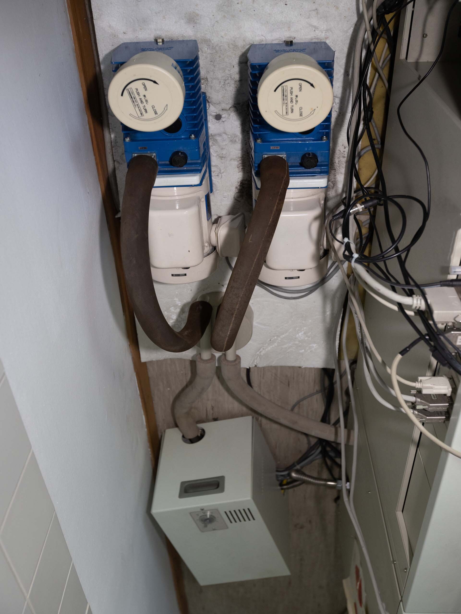 圖為 已使用的 JEOL JSM 5500LV 待售