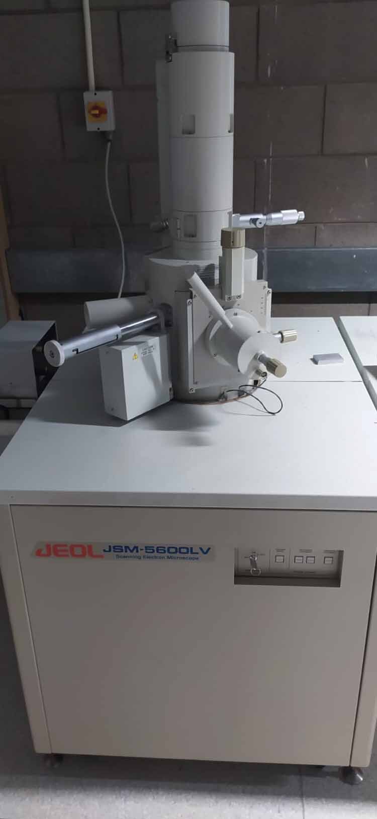 Photo Used JEOL JSM 5600LV For Sale