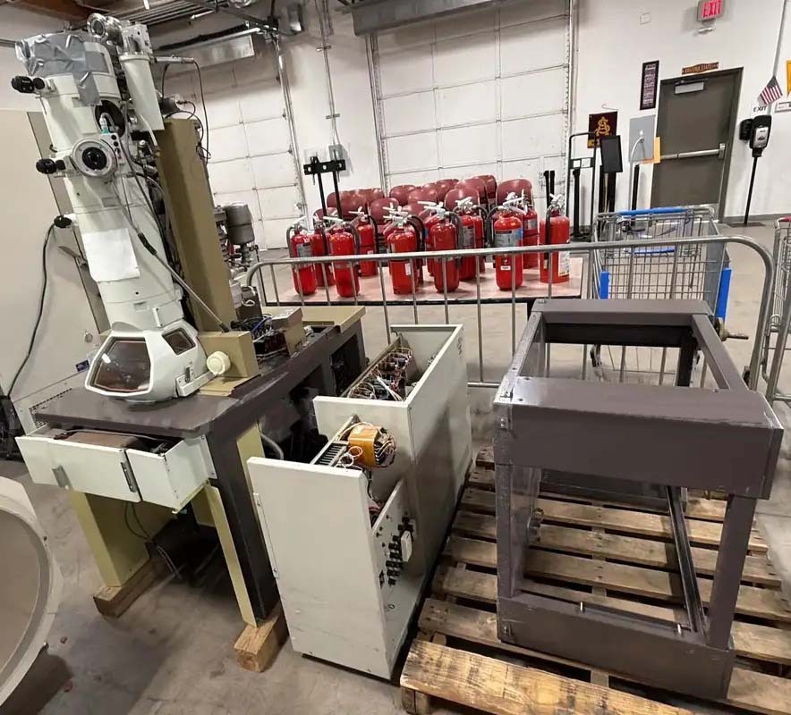 Photo Utilisé JEOL JSM 6300 À vendre