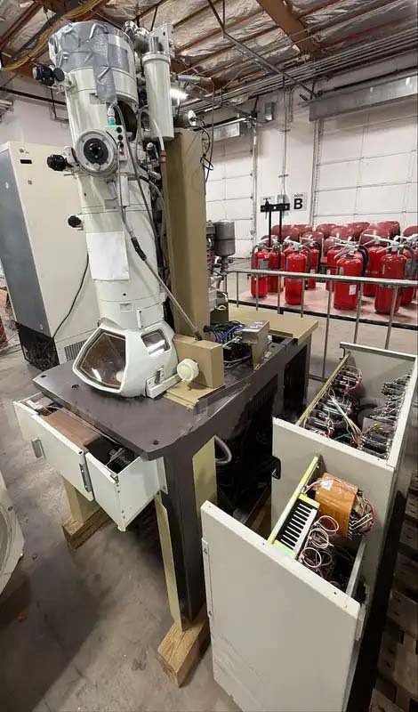 Photo Utilisé JEOL JSM 6300 À vendre