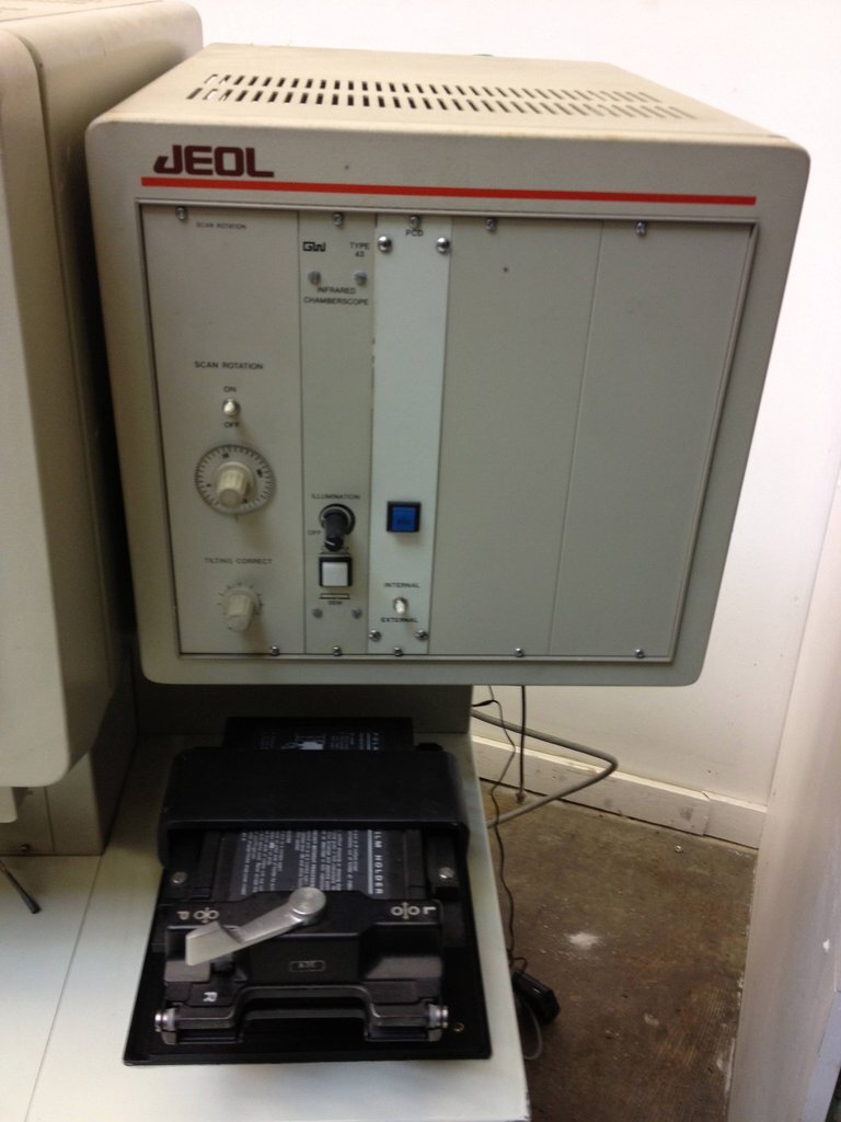 图为 已使用的 JEOL JSM 6300V 待售