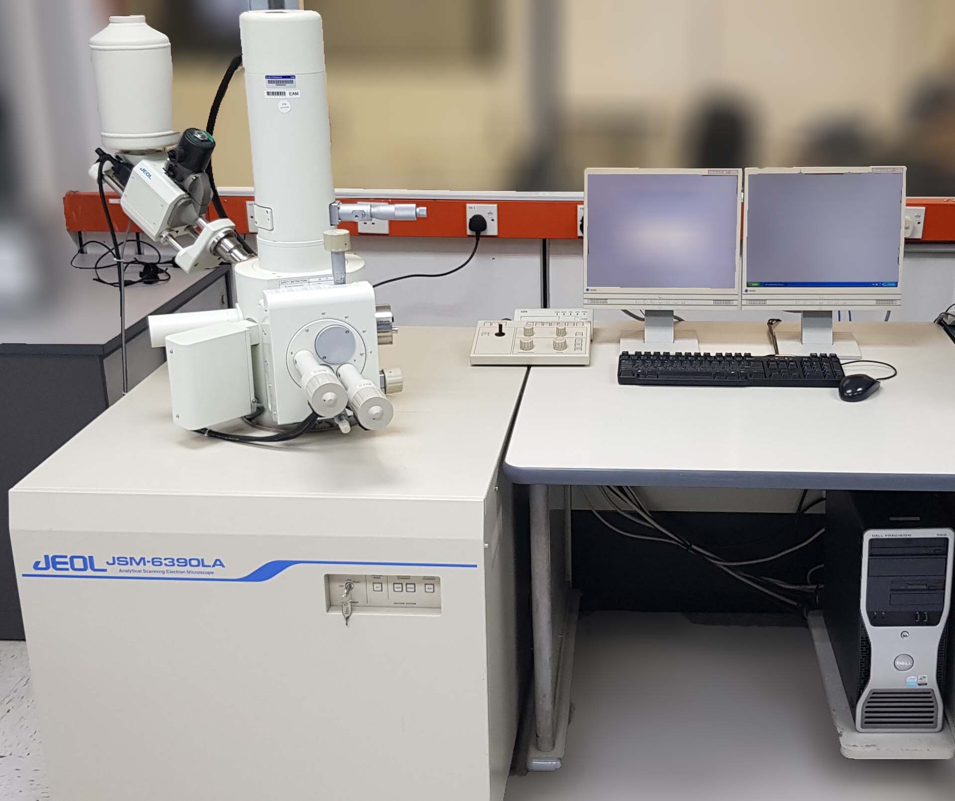 JEOL JSM 6390LA SEM 익숙한 판매용 가격 #293609260, 2006 > 사다 from CAE