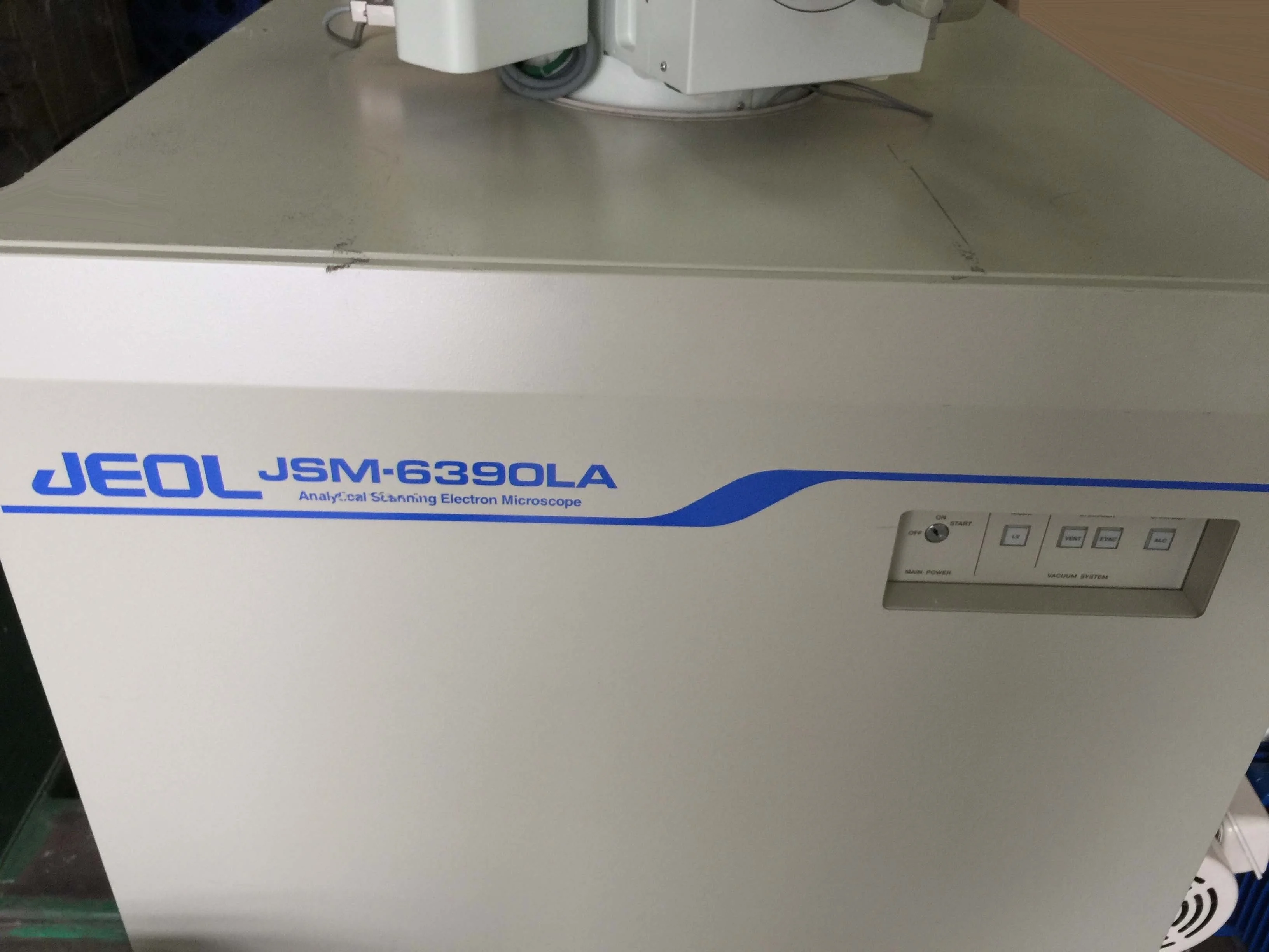 JEOL JSM 6390LA SEM はセール価格 #9205545 で使用されています > CAE から購入