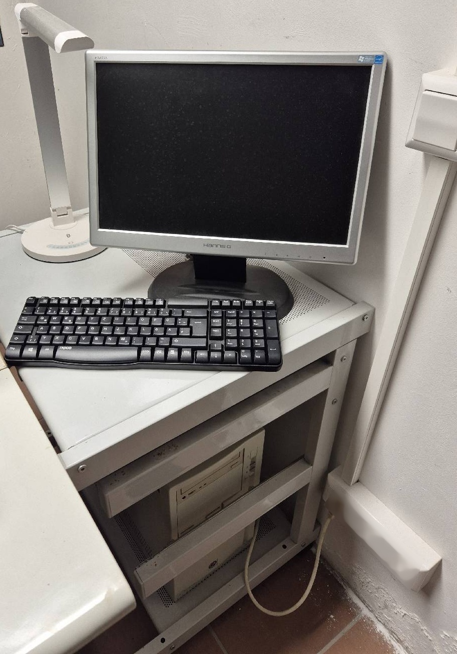 Photo Used JEOL JSM 820 For Sale
