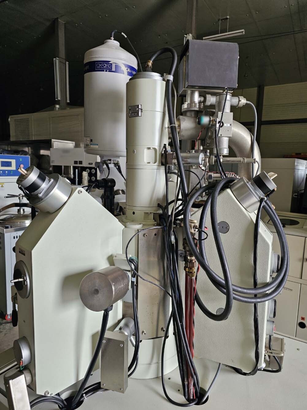 Foto Verwendet JEOL JXA 8100 Zum Verkauf