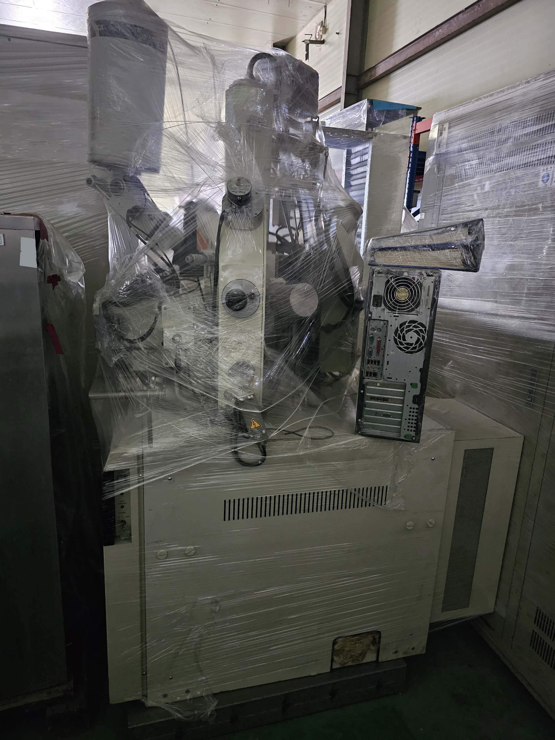 Foto Verwendet JEOL JXA 8100 Zum Verkauf