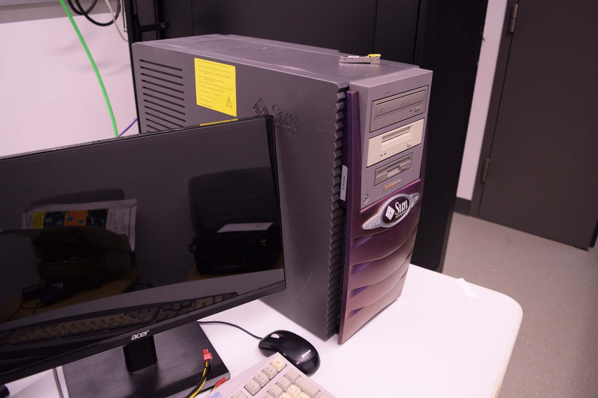 Foto Verwendet JEOL JXA 8200 Zum Verkauf