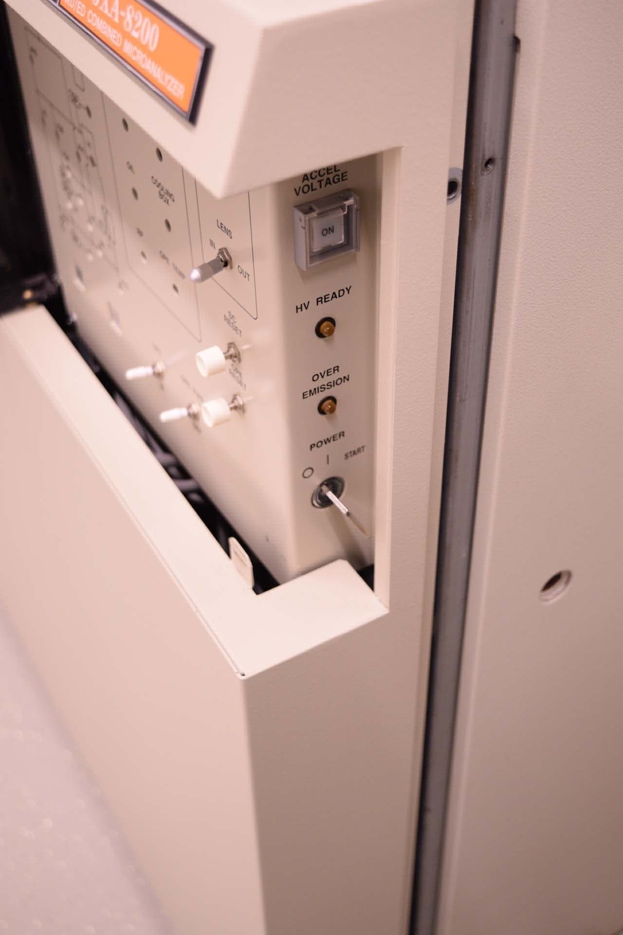 Foto Verwendet JEOL JXA 8200 Zum Verkauf