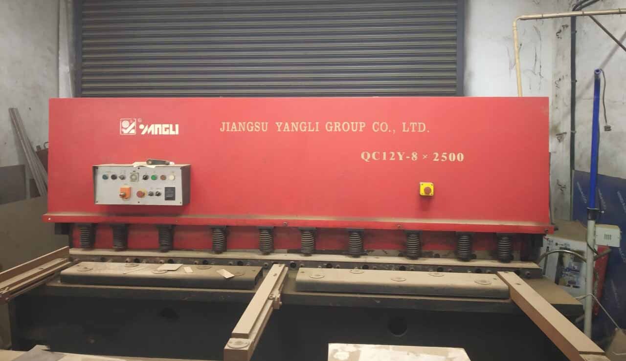 图为 已使用的 JIANGSU YANGLI QC12Y-8x2500 待售