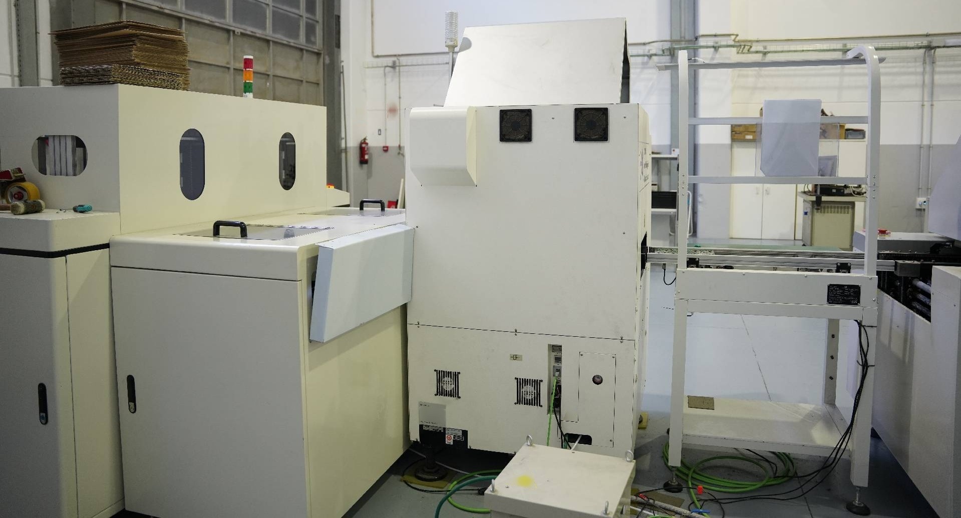 사진 사용됨 JUKI RV-2-3D 판매용