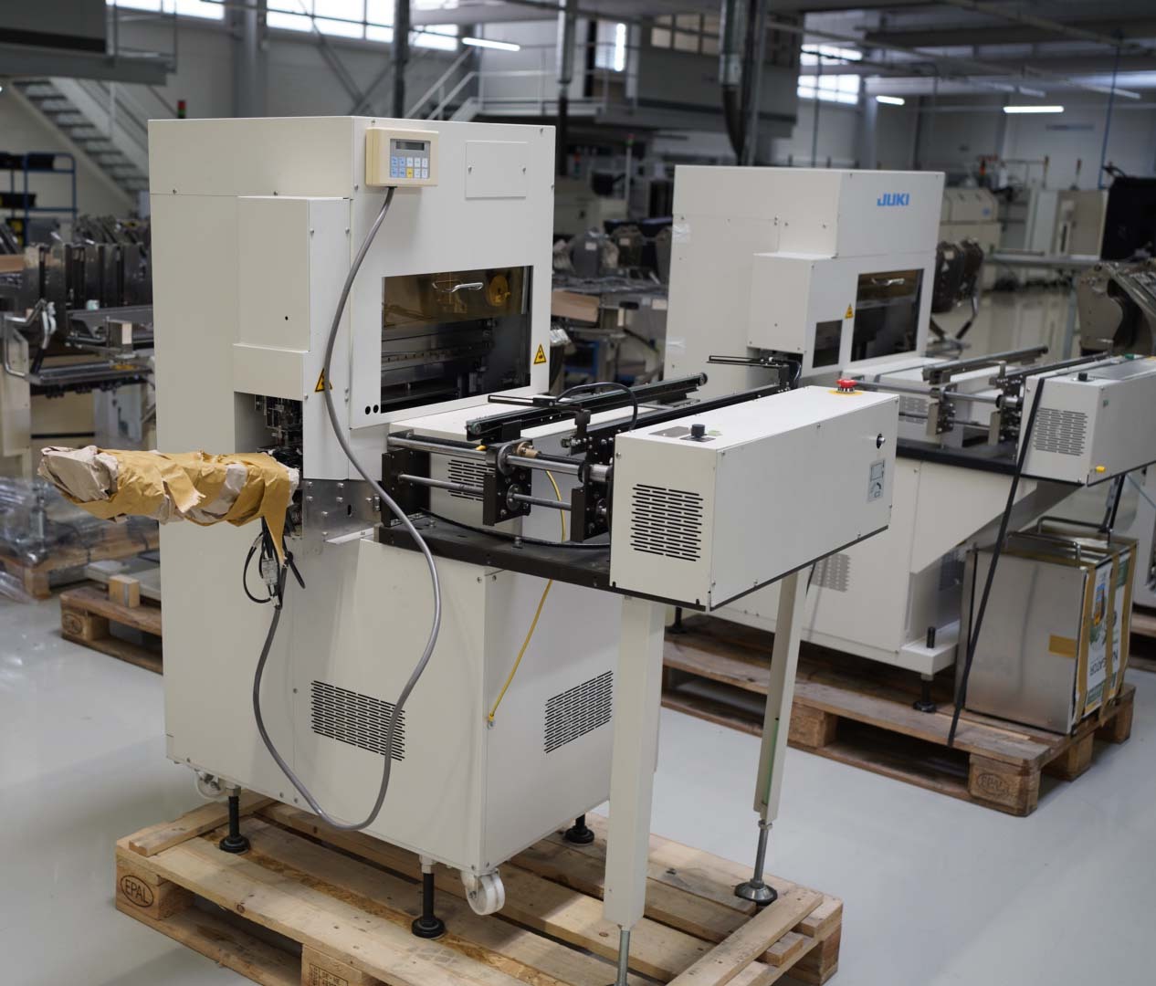 Photo Used JUKI TR6SN For Sale